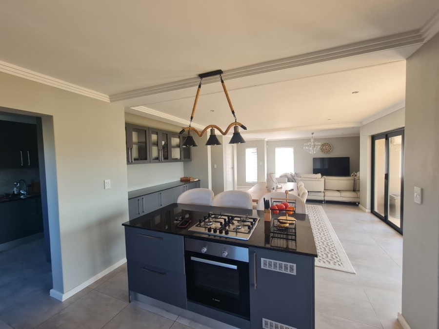 4 Bedroom Property for Sale in Kidds Beach Eastern Cape